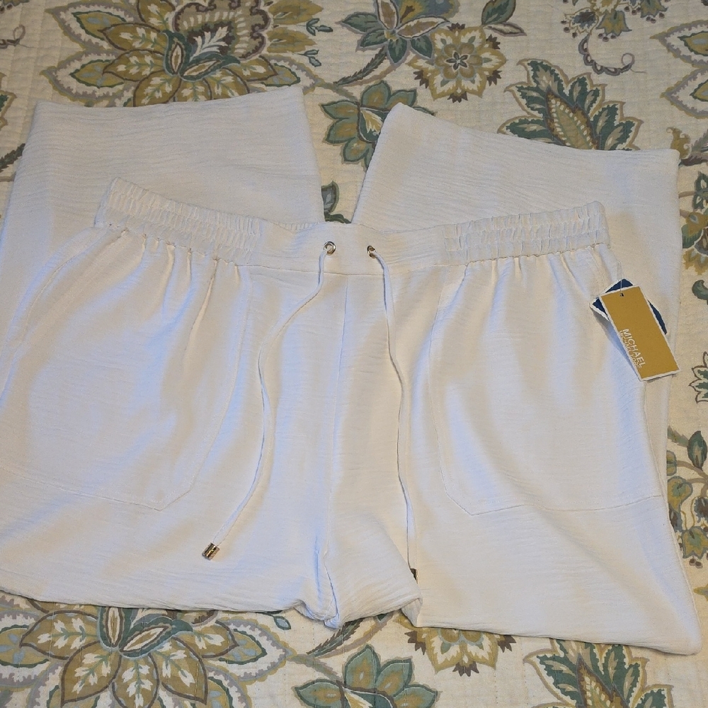 Michael Kors Off-White Drawstring Lounge Shorts